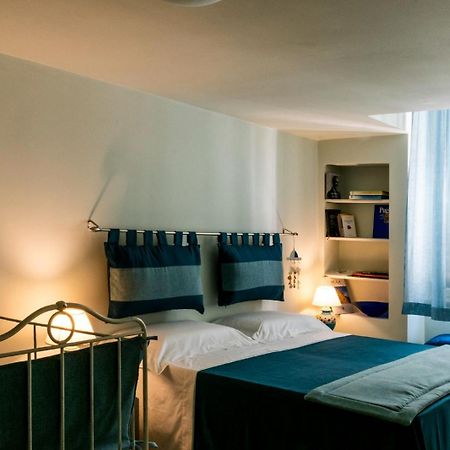 Palazzo Vaaz Apartment Mola di Bari Luaran gambar