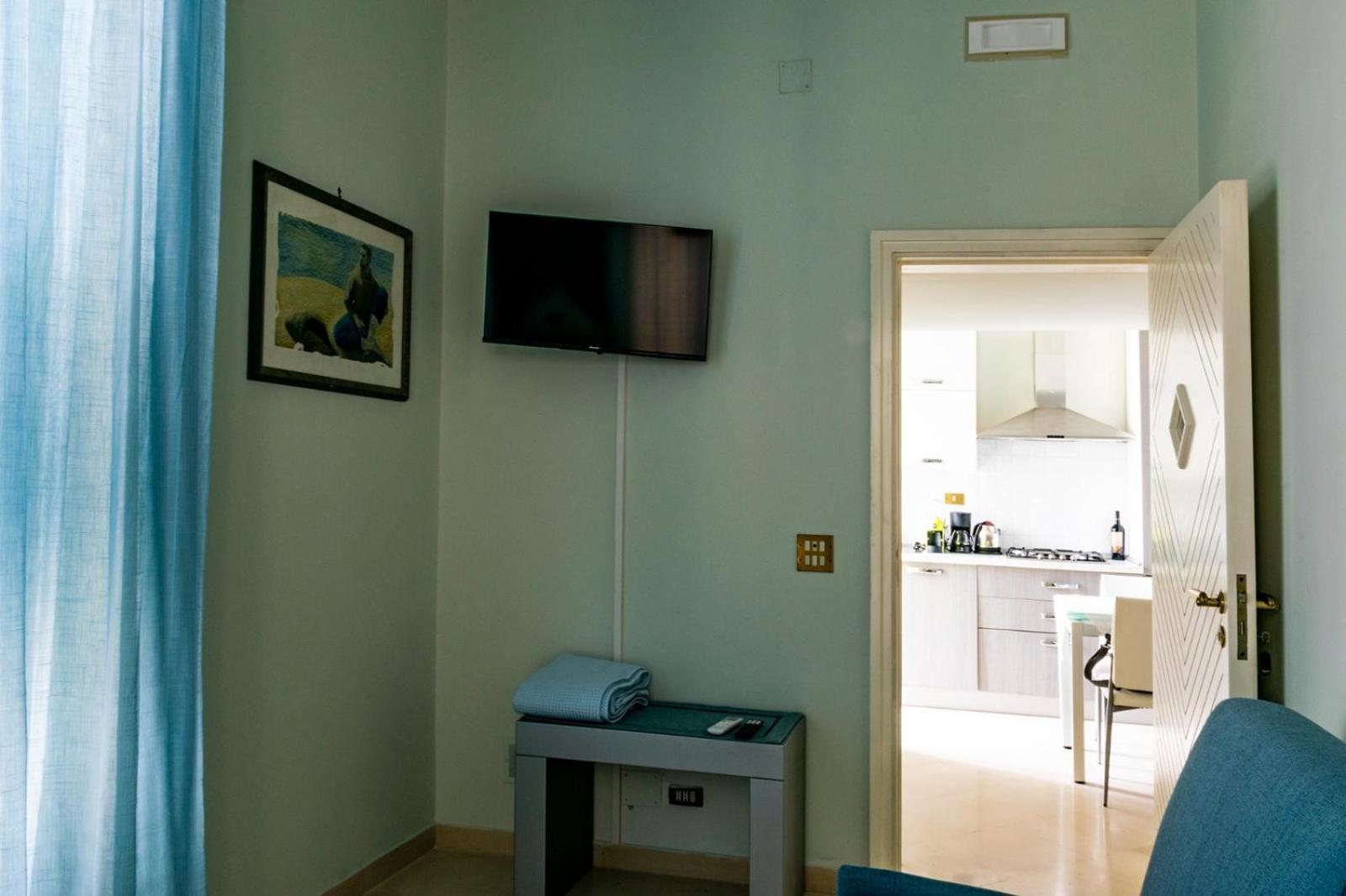 Palazzo Vaaz Apartment Mola di Bari Luaran gambar