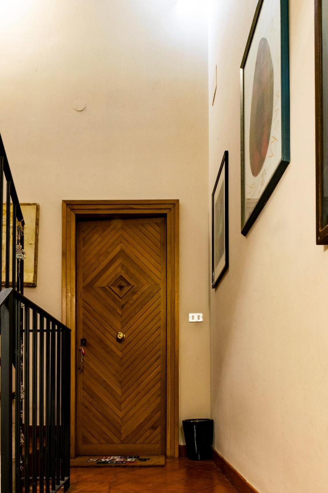 Palazzo Vaaz Apartment Mola di Bari Luaran gambar