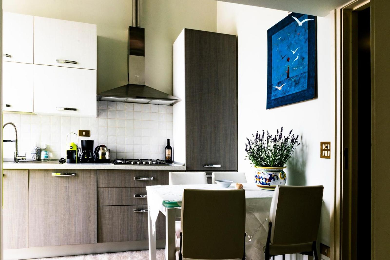 Palazzo Vaaz Apartment Mola di Bari Luaran gambar